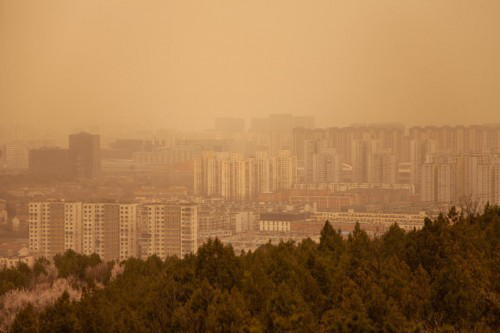 沙尘暴又双叒叕来了！燃气、太阳能歇菜，洗澡还是空气能热水器靠谱